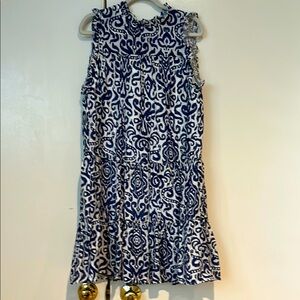 Blue and White Patterned Sleeveless Dress